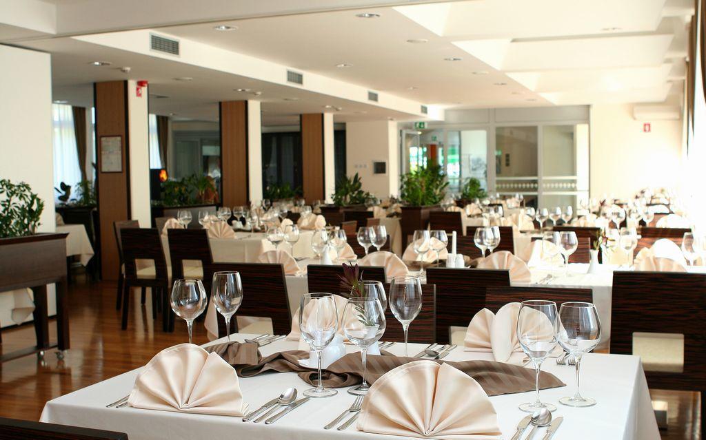 Hotel Hum Lasko Ngoại thất bức ảnh