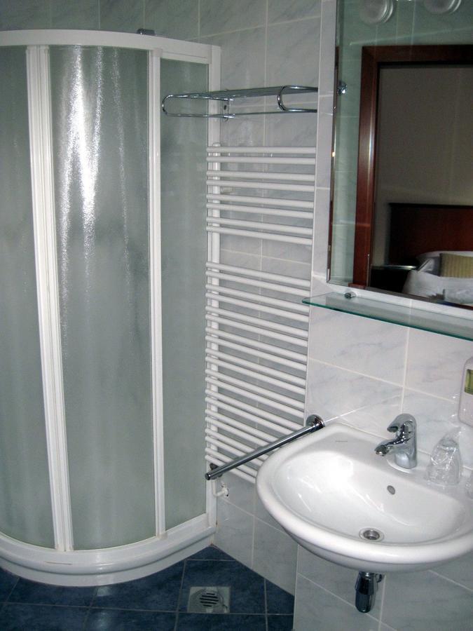 Hotel Hum Lasko Ngoại thất bức ảnh